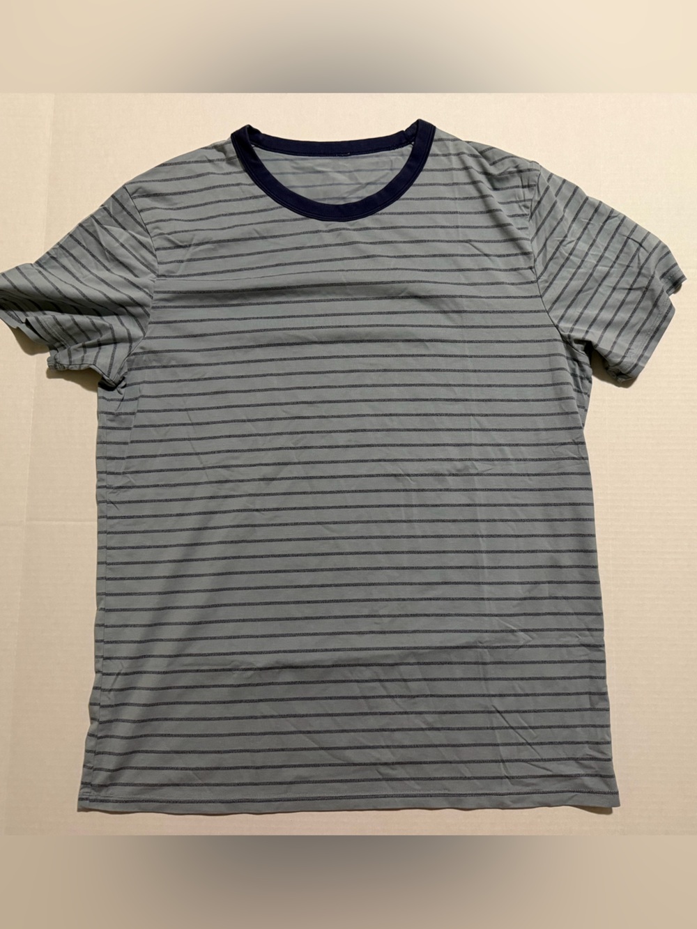 Lululemon Men’s Fundamental T shirt Large